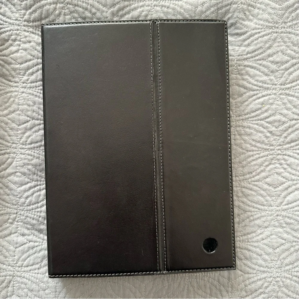 Black Restoration Hardware Artisan Leather IPad/iPad 2 Cover with Keyboard
